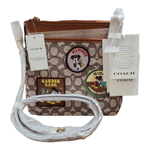 🆕️Disney X Coach LIMITED EDITION Kitt Messenger Crossbody - Picture 3 of 15
